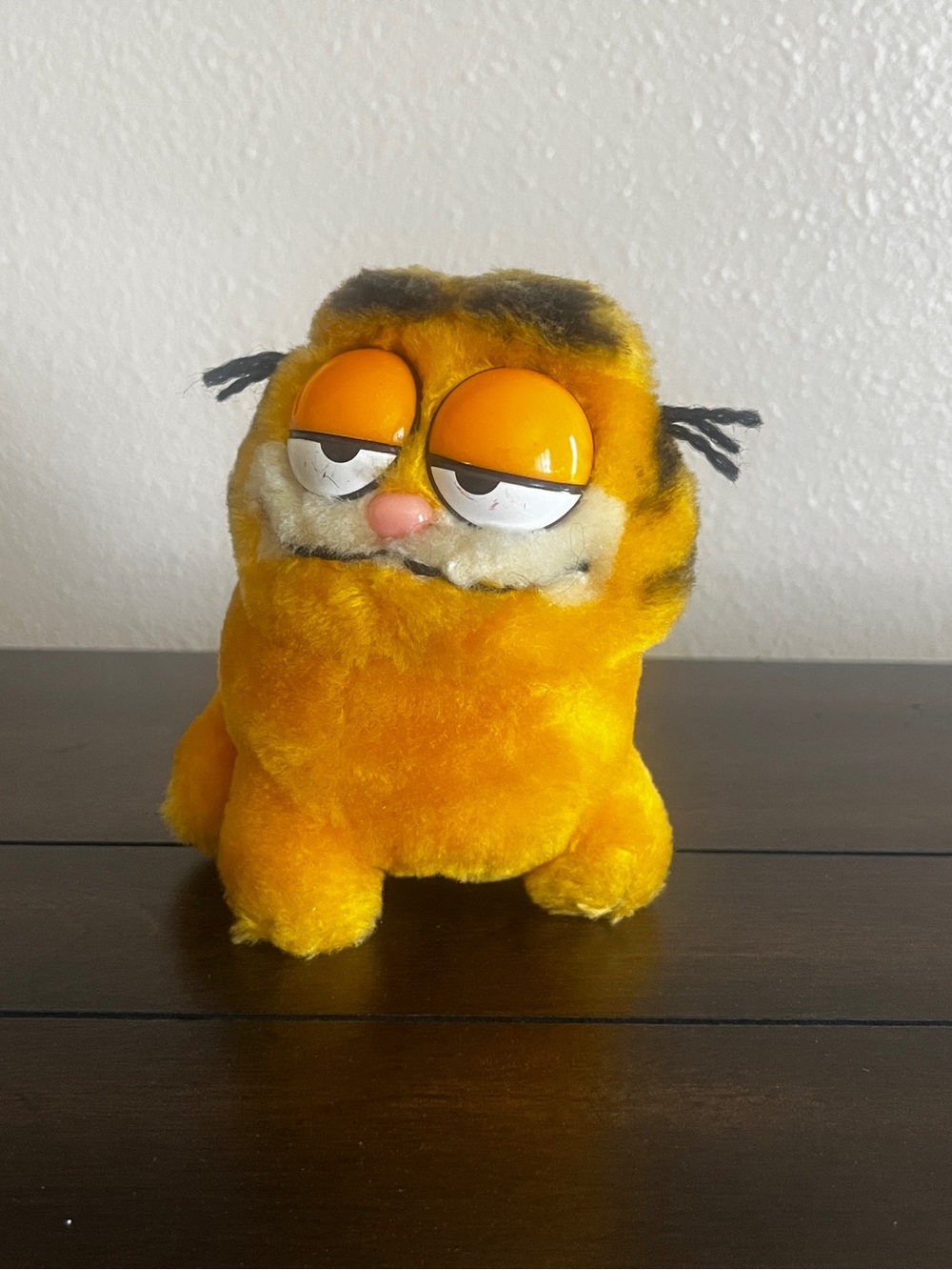 Vintage Garfield 1981 - Sitting Fat Cat Stuffed Toy Animal